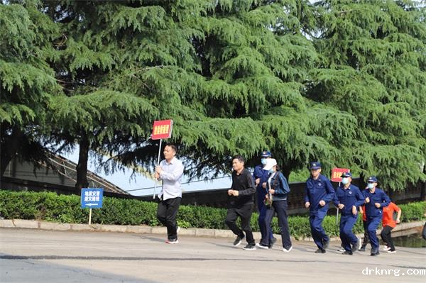 1714489536262773.jpg 1714489536262773.jpg